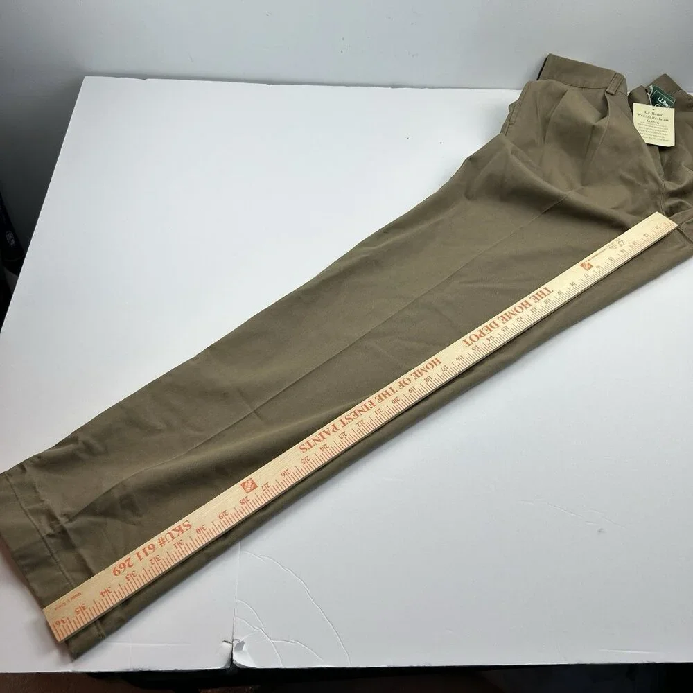 LL Bean Men's Wrinkle-Free Double Chinos, 30w, 26 Inseam , NWT
